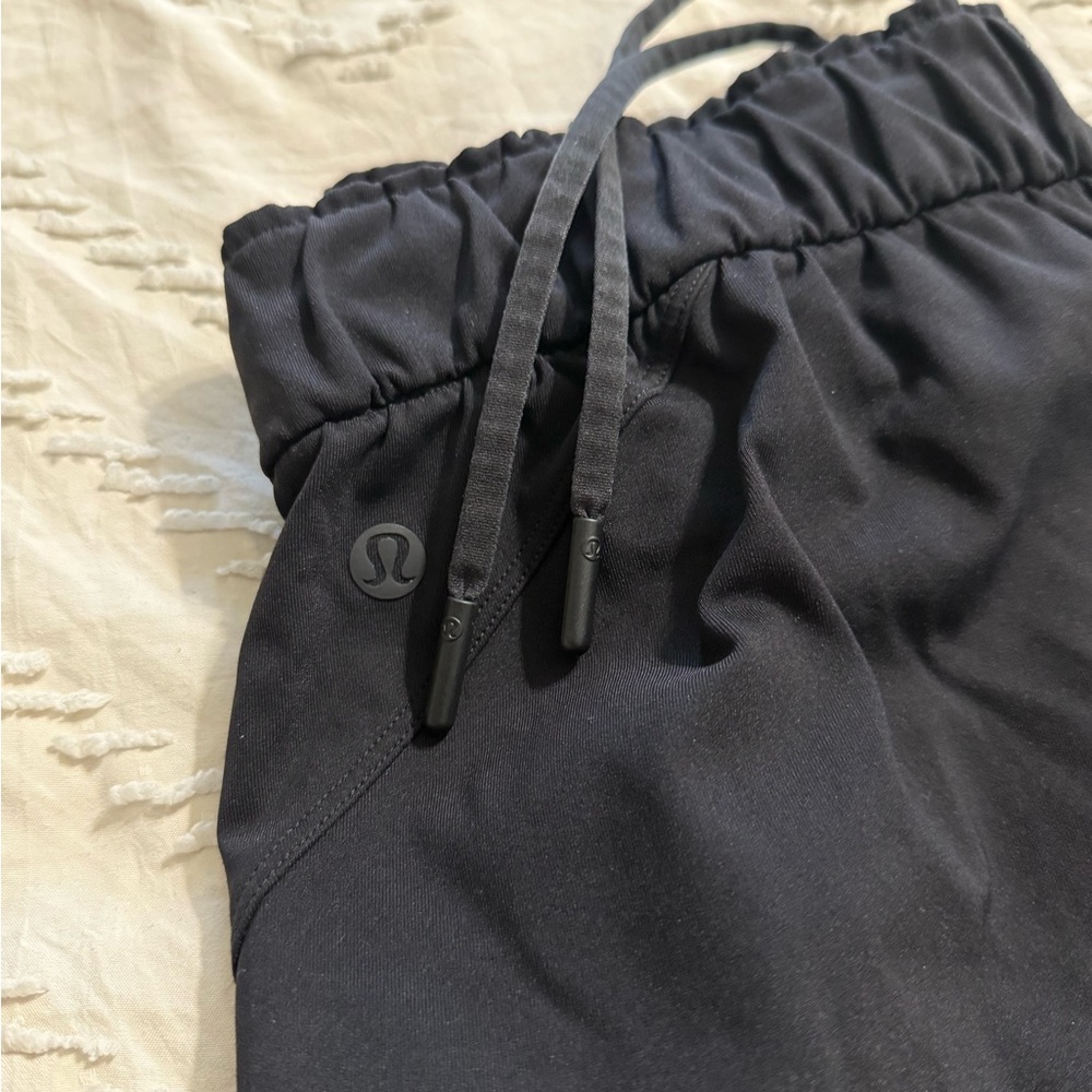 Lululemon HR Black Joggers